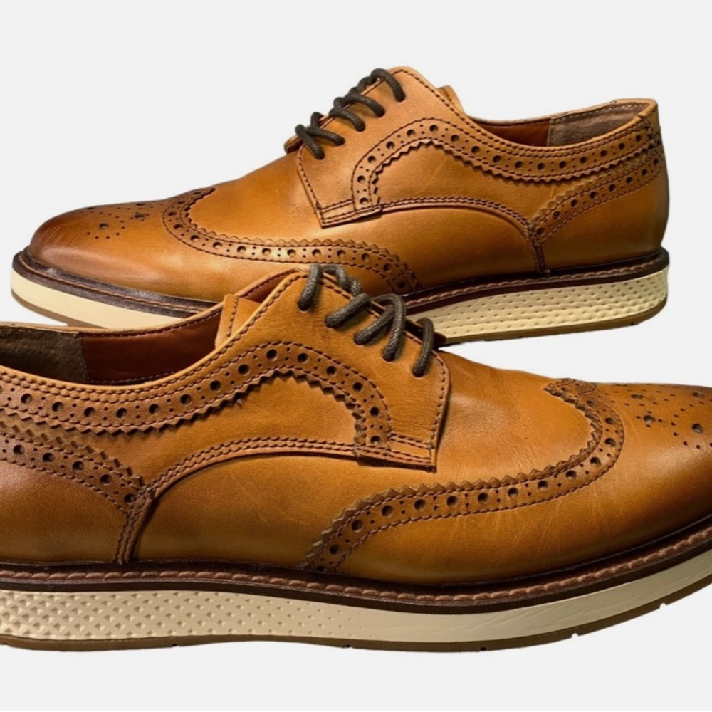 Vince Camuto Brown Brogue Oxfords Size 8